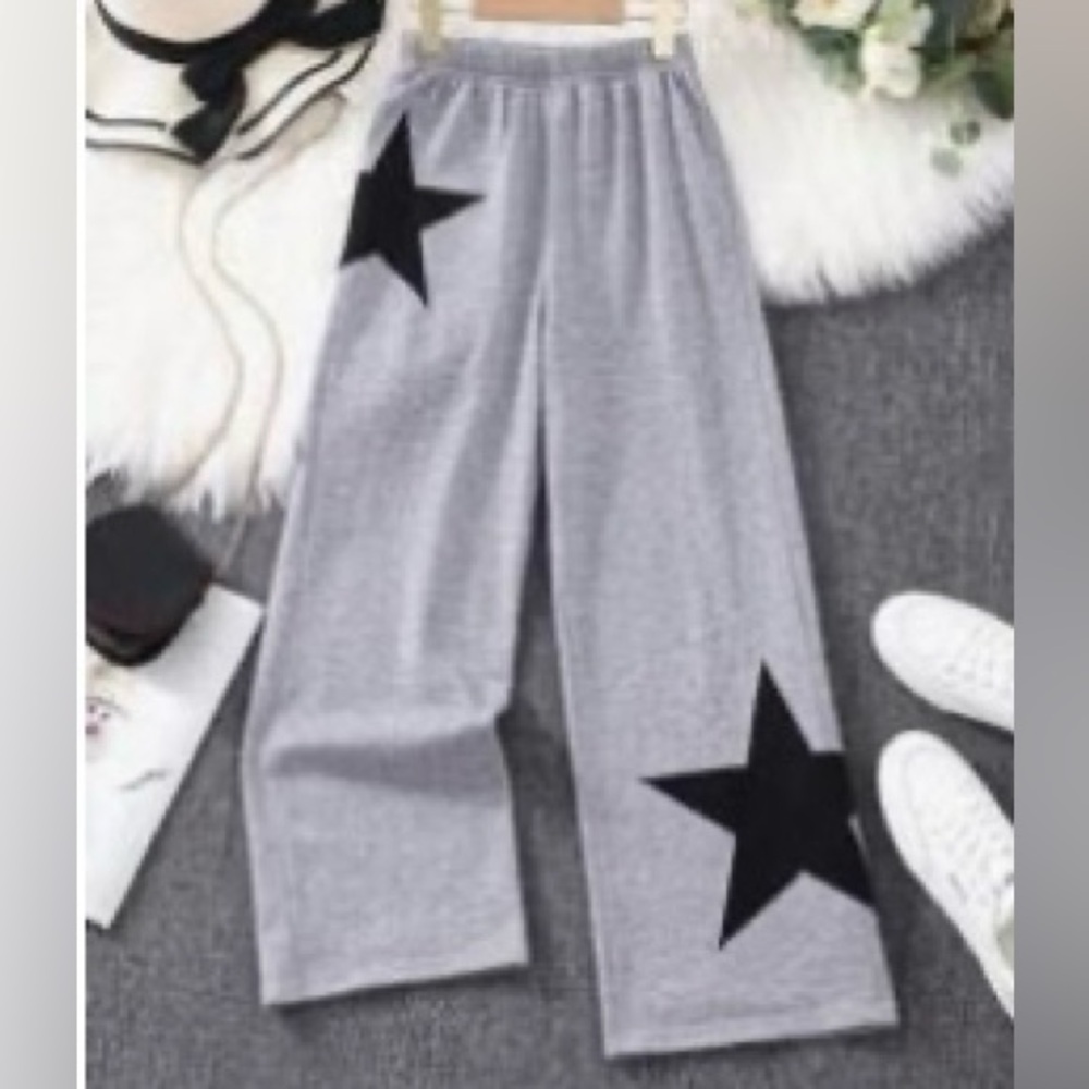 SHEIN Gray Kids Sweatpants with Black Stars